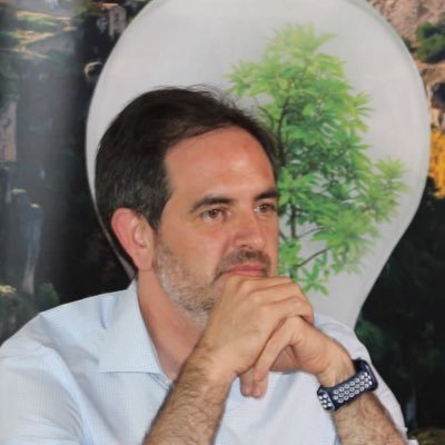 Vicerrector Cultura, Deporte y Compromiso Social en @uclm. Profesor Titular Ingeniería Electrónica. Dr. Ingeniero Telecomunicación