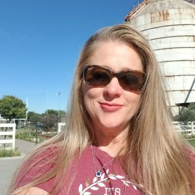 I am a child of God, wife to my wonderful husband and proud mother of 3 boys! I am a Math teacher who wears a tiara and drives a Jeep!
