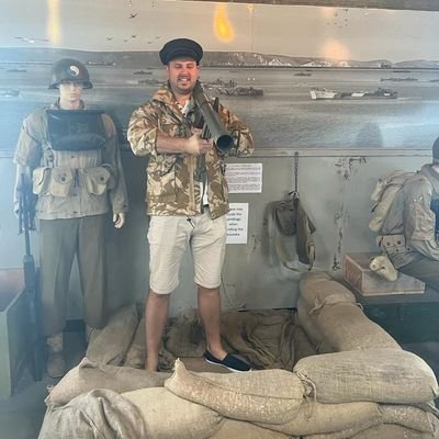 ElseyTom's profile picture. This time next year Rodney we will be millionaires!!
vehicle technician for jaguar Land rover mk 🏡👍🚙