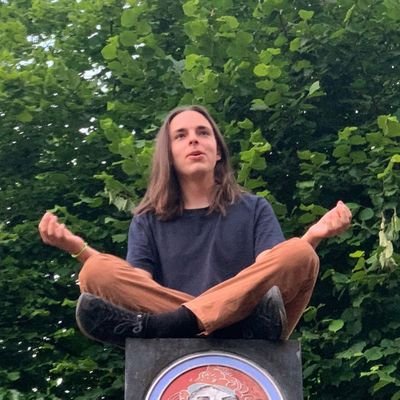 Tho3ra's profile picture. irgendwas mit FFF Aktivismus und Physik
Meine Einstellung zu fast allem: s'isch aber wege dem Sischteem!
Twitter manchmal für @FFFStuttgart

Pronomen: dey/dem