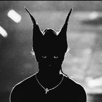 Luvisraging2's profile picture. idk