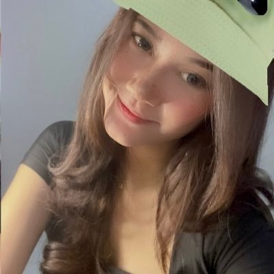 nathalineangela's profile picture. 