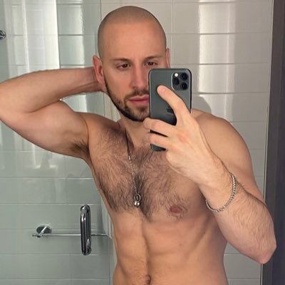 Ages 18+ | 2nd place for all things @Lydian_Grey 👨🏼‍🦲 buzzed 🦵🏼 furry 🍆 meaty flop🦶🏻Reviews at the Findr link 👇 https://t.co/NLpkamgO9X