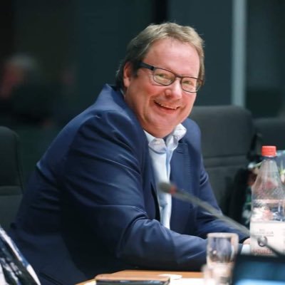 darwin_networks's profile picture. 🪙MARKETING MANAGER  🌎BRUSSELS BELGIUM 📊 fitness|Business Administrator|investor Knowledge is success ,learn ,risk and earn