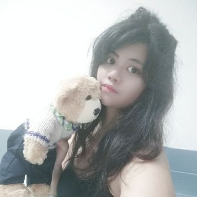 Im eilene 27 years old live jakarta in indonesian not working just home girl i live with my mom my father died becouse sick