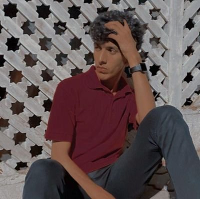 dosentexistfr's profile picture. the town was paper, but the memories were not