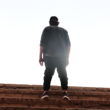 MsD_kh__'s profile picture. تراوشات یک ذهن علاف...
-💻🎸🎙️