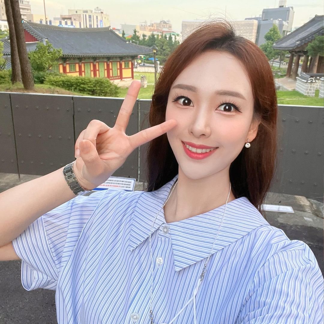 YoonamiiI's profile picture. 전국만남가능 
이쁜여자많아요
샤워+오일+쎅쓰3시간
카톡상담:ezm66
아이디-검색-않될시
카톡-연락처-추가:010.8059.2031