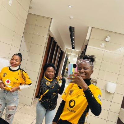 Johannesburg 📍 @KaizerChiefs 💛✌️. Uj student