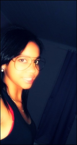 αquєlα quє sαbє rίr є não тєм vєrgonhα dє chorαr, quє dєscobrίu α pouco тємpo o sofrίмєnтo quє é αмαr ♥