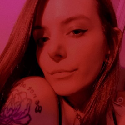 down to earth but still above you • nurturing & bratty domme • 420 & kink friendly! • $20 tribute • tap the media tab for My content. • I only reply on Fansly.
