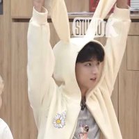 해달 (@_solluna__) 's Twitter Profile
