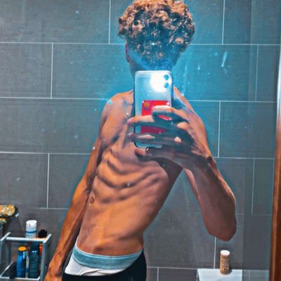 jackwaveydonny's profile picture. 19 year old straight lad sometimes may do bent stuff 😎😈 DM’s open #findom