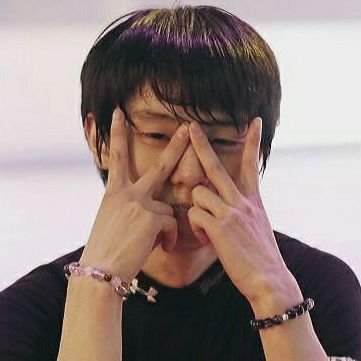 __tskym's profile picture. unstable simp