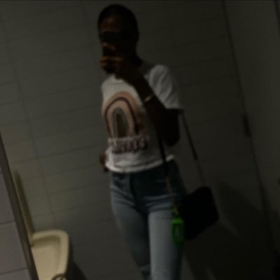 ogleahh's profile picture. None of this is real 🧟‍♀️