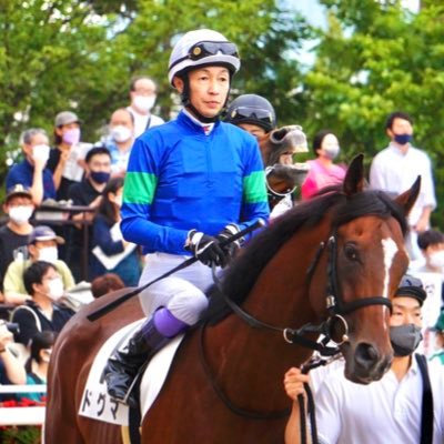 競馬歴13年目で父親と一口馬主やってて九大生でトレーナーとプロデューサーやってて漫画アニメ好きで色々かきたい20歳 / 半分位は独り言/クラブは広尾ユニオンDMMロード/馬関連の写真の保存・使用はご自由にどうぞ