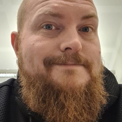 30(ish) y/o Gaming nerd / Loving dad / Electrician.