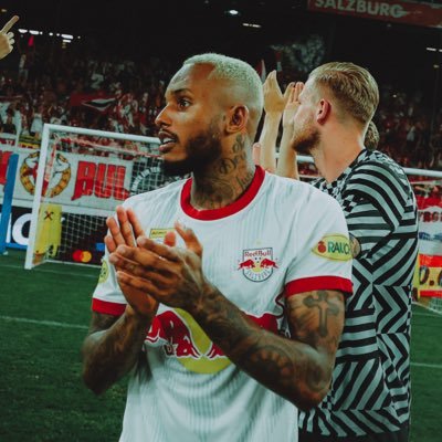 Red Bull Salzburg 🔴⚪️ BH/MG 🇧🇷🇺🇦🇦🇹 Suba o primeiro degrau com fé. Não é necessário que você veja toda a escada. Apenas dê o primeiro passo🙏🏽🙌🏽