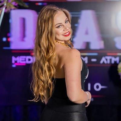 anne_altieri's profile picture. Humana 🌙