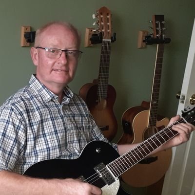 DavidB85272058's profile picture. engineer of all things
guitars 🎸  gardening