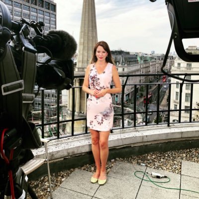 BBC Weather .. ex Hubmistress, Network Newbie, Wimbledon wannabe. Supermum and superb plate-spinner. Cat lady . Meow 😻 media enquires sue@celebagents.co.uk