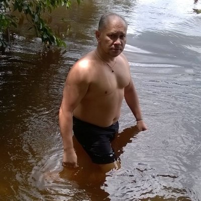 Sou Camarada , adoro ajudar e também empenhado a melhorar de vida honestamente.