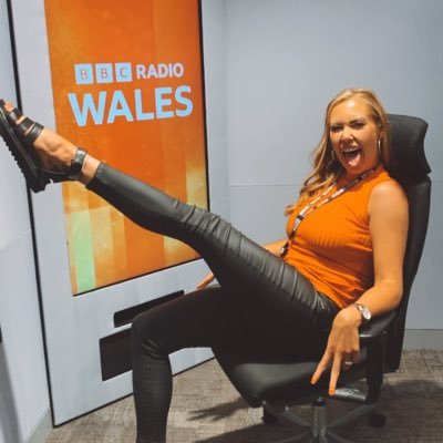 BAFTA Cymru nominee Presenter, @bbcthree & BBC1 Hayley goes & THE CALL CENTRE ❤️ 🖥✌🏼️weekly podcasts on @bbcsounds 🎧 #thehayleypearcepodcast