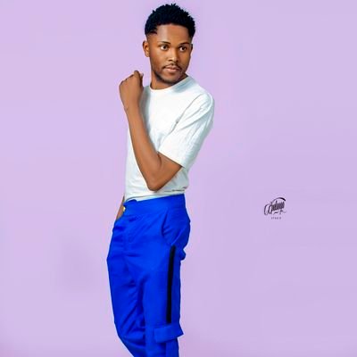 🇦🇴95% 🇪🇸5%
Marketing Digital E Influenciador
🗣️ Modelo Fashion E Comercial👖👟👕
🗣️ Fashion of Styller👖👔👞