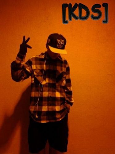 Name: Kidd_Valid Age:16 School:Attendinq VHS As A JR.. #TeamFollow Bakk3(: ||KDS MH|| Killinq.Dancefloors Stillos.
#Shufflinq(: