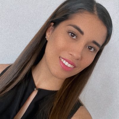 VanessaCvz's profile picture. E♥️