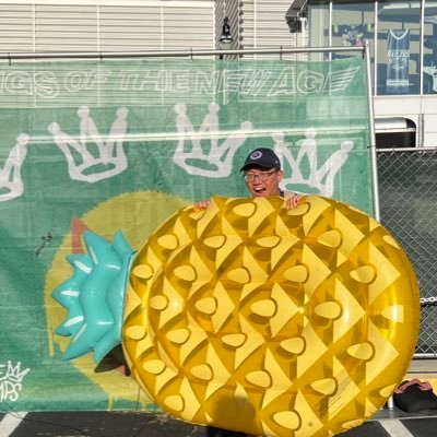 KevEatPineapple Profile Picture