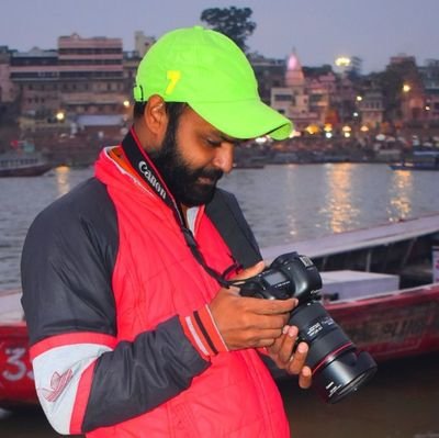 ManishYadavRy's profile picture. बड़े महंगे किरदार है ज़िन्दगी में साहब,
समय समय पर सबके भाव बढ़ जाते है !!
जय बाबा विश्वनाथ