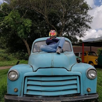 Enamorado de la vida, aprovechando todo el tiempo posible en familia, alcanzando mis proyectos con mucha dedicación