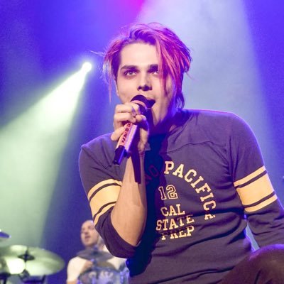 rosecoffindoor's profile picture. 💜 Looking for more mutuals 💜 MCR