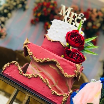 _Maribae_'s profile picture. specialized in all kinds of cakes, small chops, pastries, dessert, decoration, cocktails and many more.. message me on WhatsApp #+2347029076291