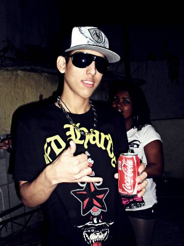DJ E PRODUTOR MUSICAL.
id: 963*9672 / 7760-1368 / 9728-4502
Msn:victorfalcao1@hotmail.com
Orkut: victorfalcaodj3@yahoo.com