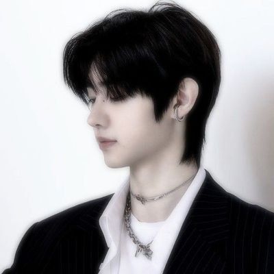 wrlcyh's profile picture. 