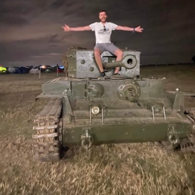 IC member, enjoy gaming, movies, history, tanks and scale modelling, Spurs and Crawley Town are the main reasons I drink