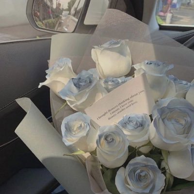 e_l5ll's profile picture. “ أعظم الأمور، يهوّنها الدعاء “.