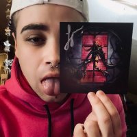 Lady Gaga follows (@jokersickened) 's Twitter Profile
