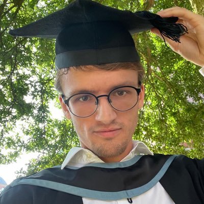 💻 Digital Marketing & Advertising | 🎓 History MA UoBirmingham | 🧠 ENFP | 💡Love to write and edit