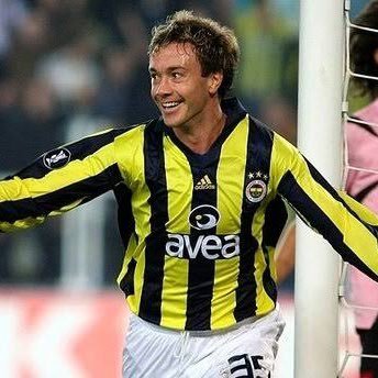 Fenerbahçe için insanlarla dost olduk ama Fenerbahçe için düşman olmakta çok güzel.