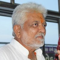 Bhakti Bapu (@mandir_manav) 's Twitter Profile