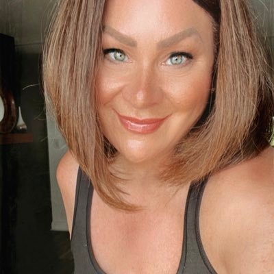 BlushStudioLife's profile picture. ✨Specializing in bringing out the sensual side through the art of boudoir photography✨Clients travel from all over for this experience. Dayton, Ohio.
