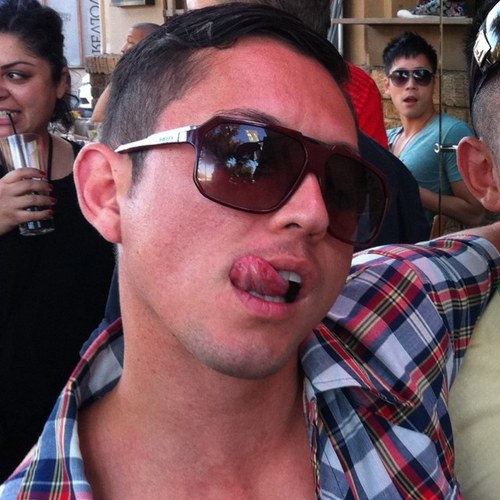 XtianArenasSays's profile picture. I like doin stuff