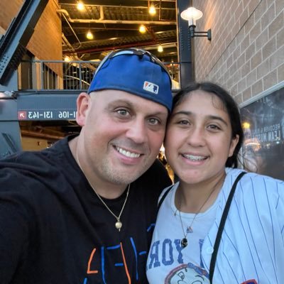 #girldad since ‘10. #Mets fan forever. Jokers of Doom Hockey. ⚾️🥎 #coach #The7LineArmy #whalers - @CCSU: BA `04 #SocialWork; MS `14 #OrgComm