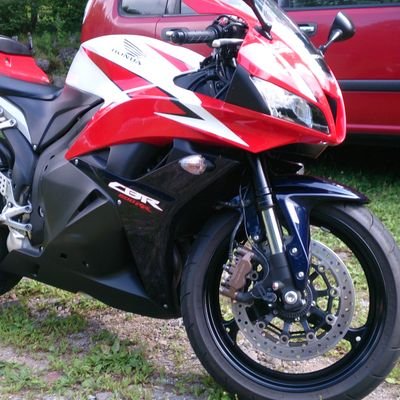バイク乗ってる社会人です
自動二輪 HONDA CBR600RR
ロードバイク Anchor RP9