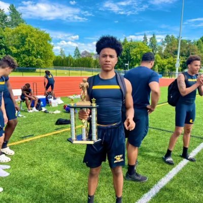 Class 2023!!! i attend University prep!!Rochester (NY)!!!Class AA second team all star QB Throughout 5 games !! gpa 3.7!! email: Noahny05@gmail.com!!!