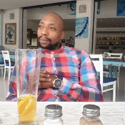 ThembaBaleni2's profile picture. Lord ur people are weird