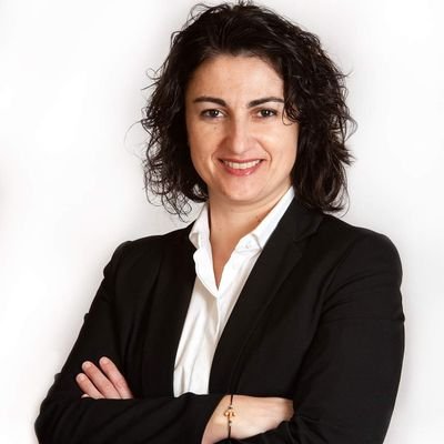 smartinpa's profile picture. Inquieta, curiosa i persistent. El meu objectiu les persones. Sóc dona, mare i estudiant de la vida.